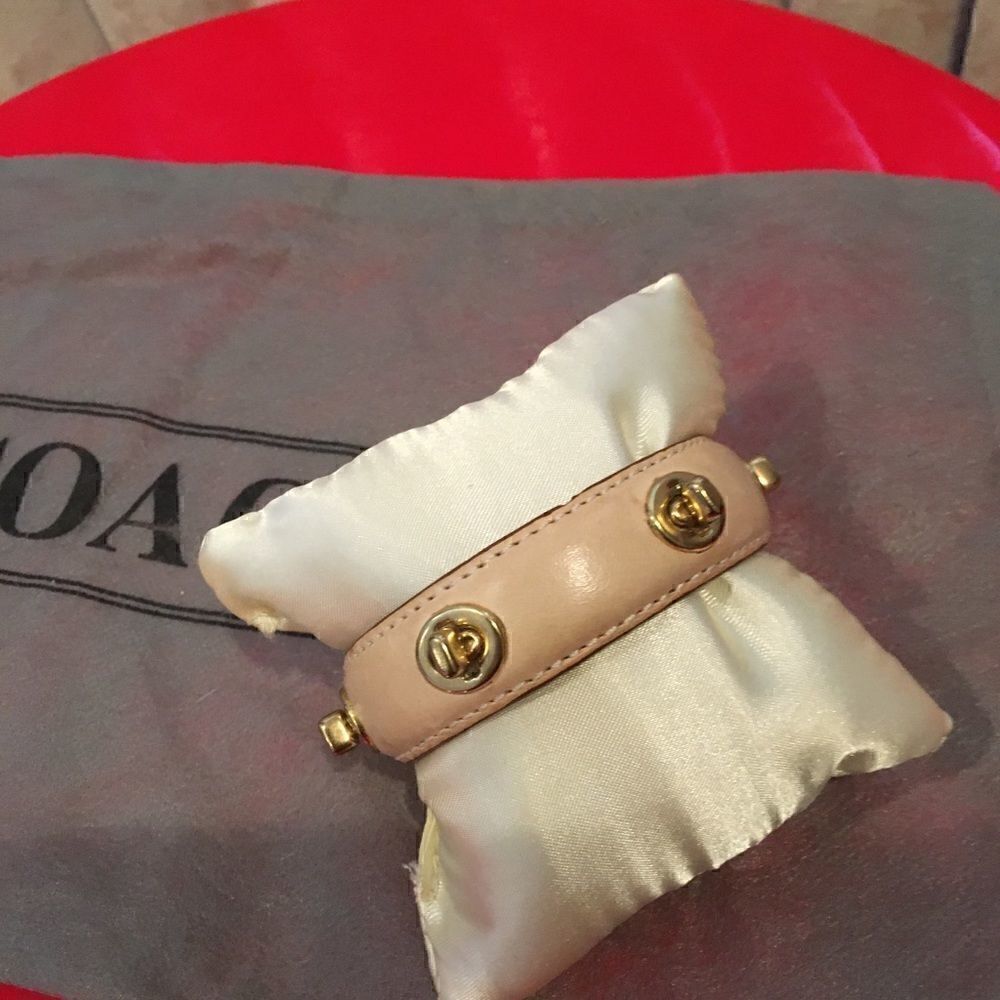Coach Turn Key Leather Bracelet - Picture 4 of 8